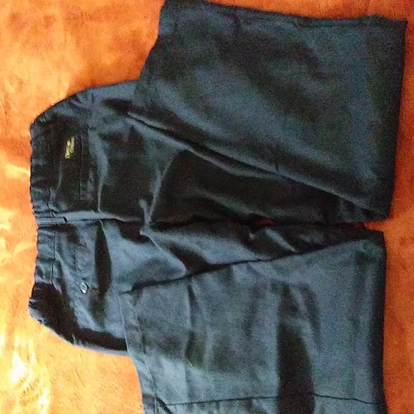 School pants - Picture 2 of 3